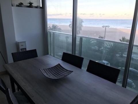 Appartement Face A La Mer - 6 A 8 Personnes - Canet En Roussillon Buitenkant foto